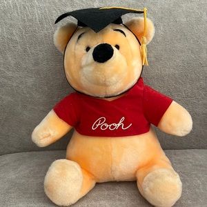 Vintage Winnie the Pooh graduate 1986